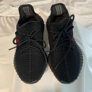 adidas Yeezy Boost 350 V2
Black Red CP9652